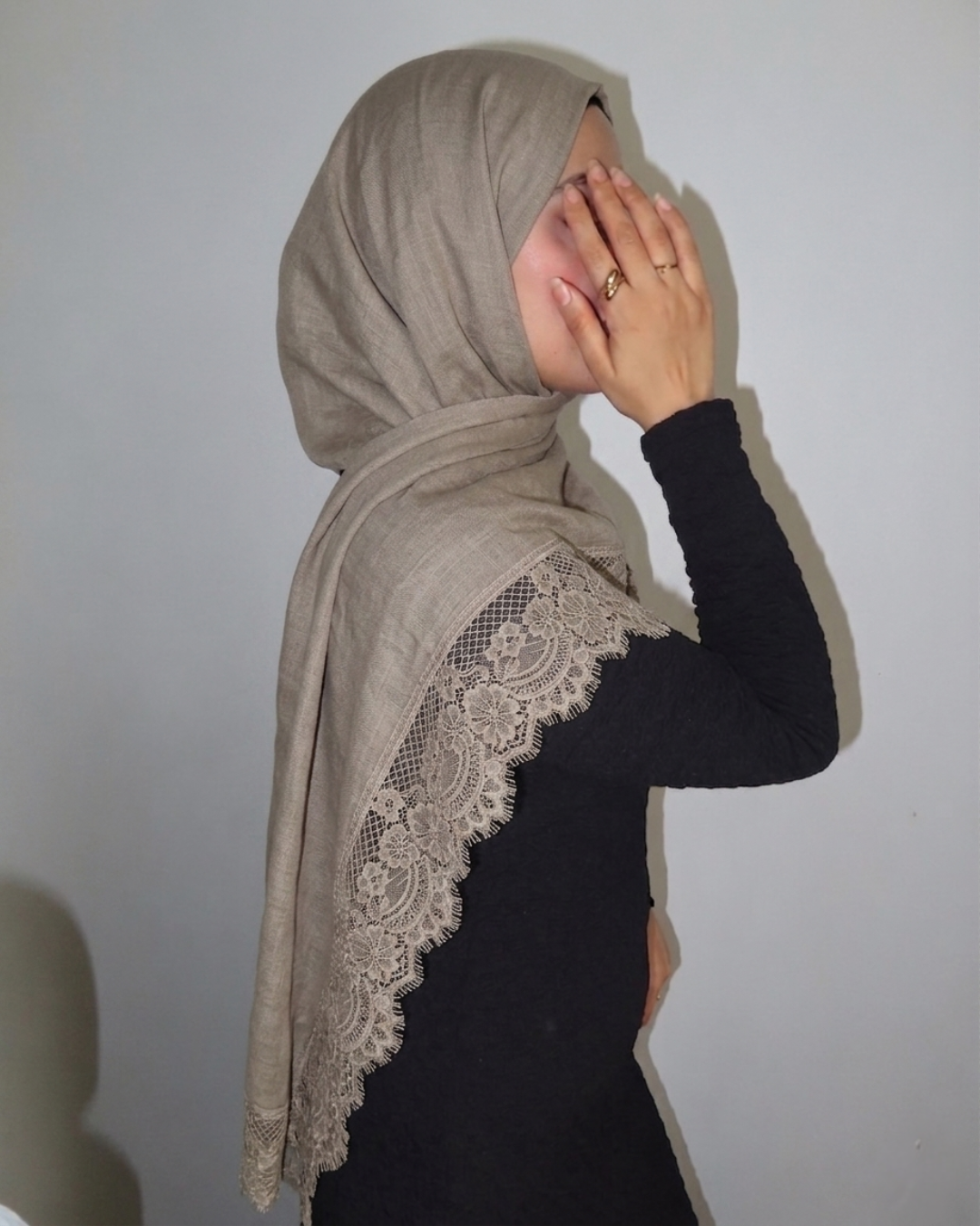 Lace Modal Hijab - Smokey Taupe