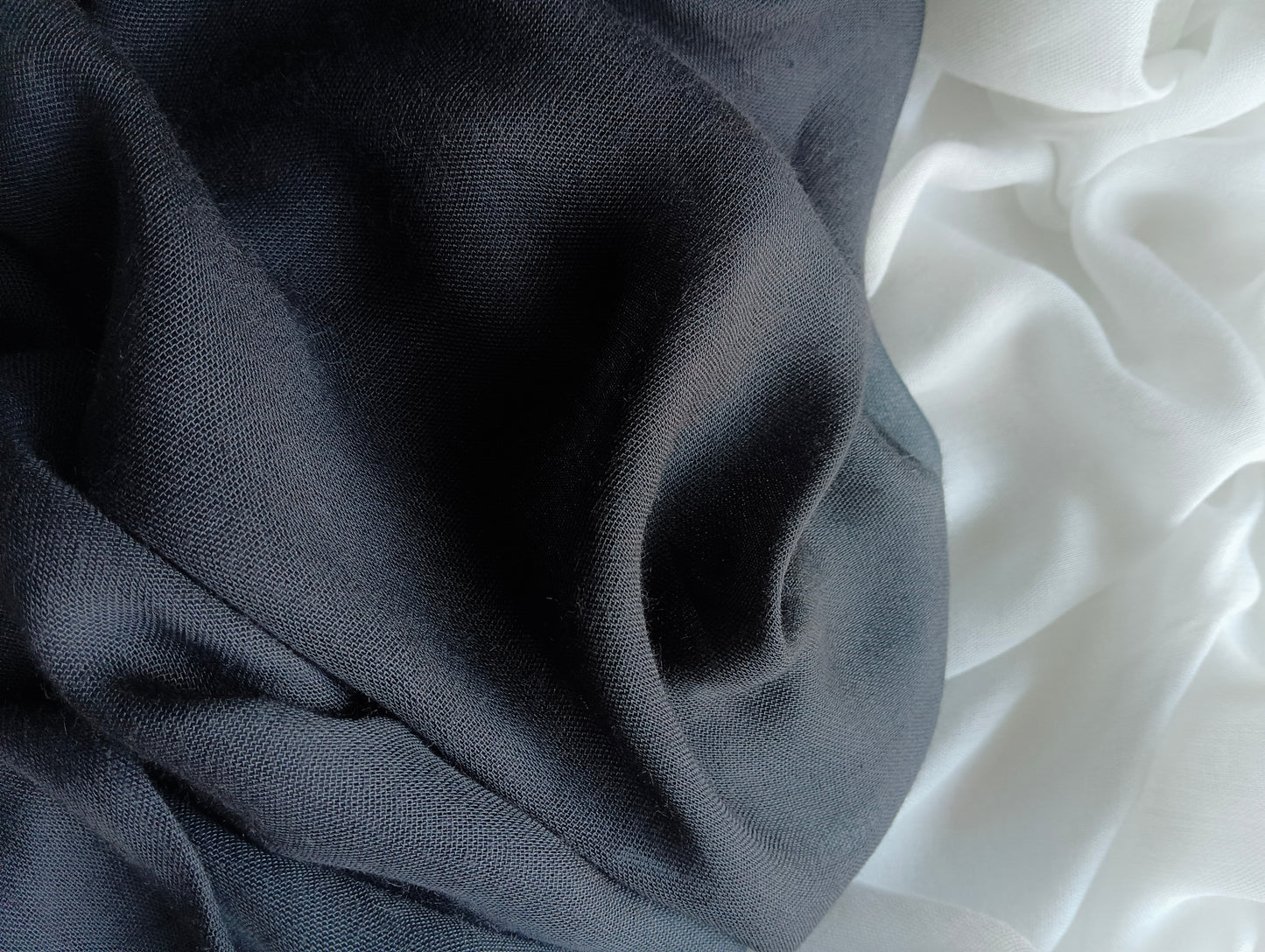 Modal Ombre Hijab- Charcoal Mist