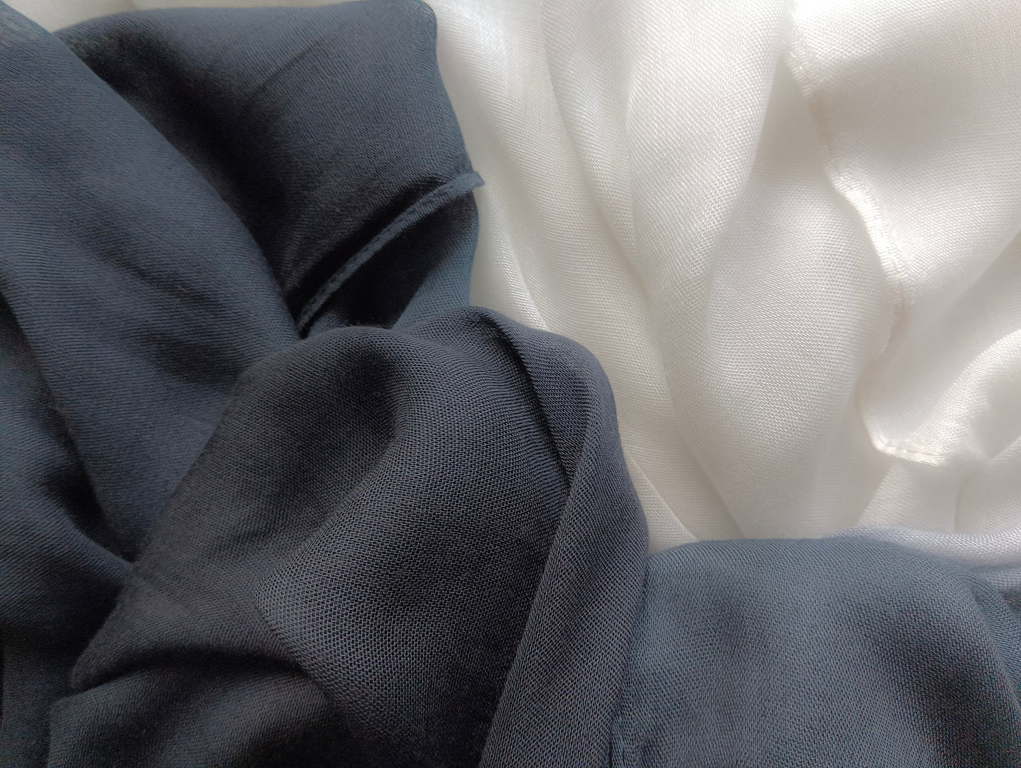 Modal Ombre Hijab- Charcoal Mist
