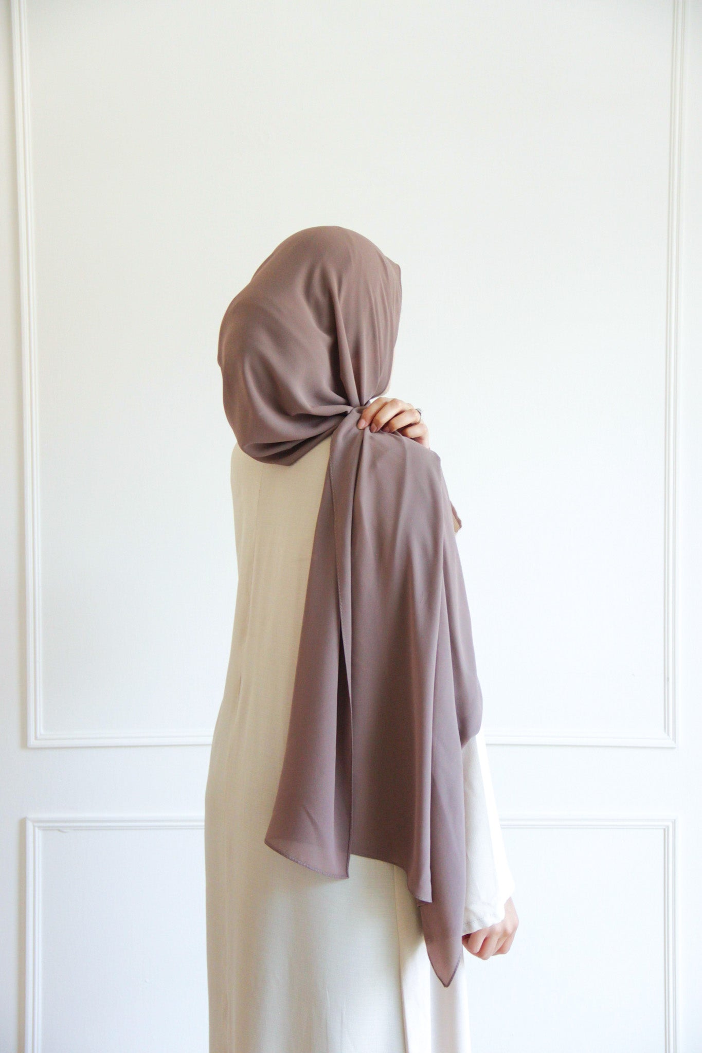 Premium chiffon hijab in Mocca – warm tone, lightweight and breathable for daily use