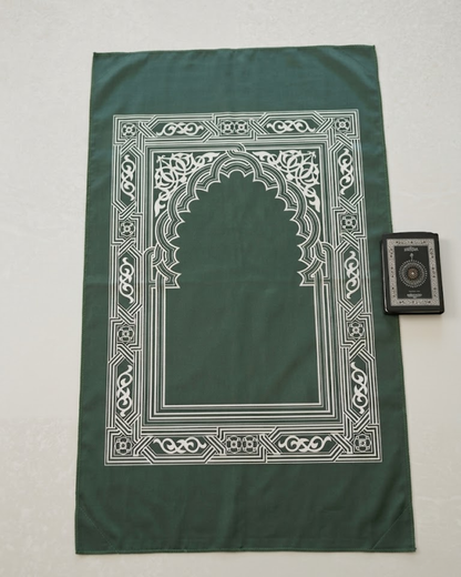 Pocket Prayer Mat with Compass – Lightweight, Travel-Friendly & Wind-Resistant- Green