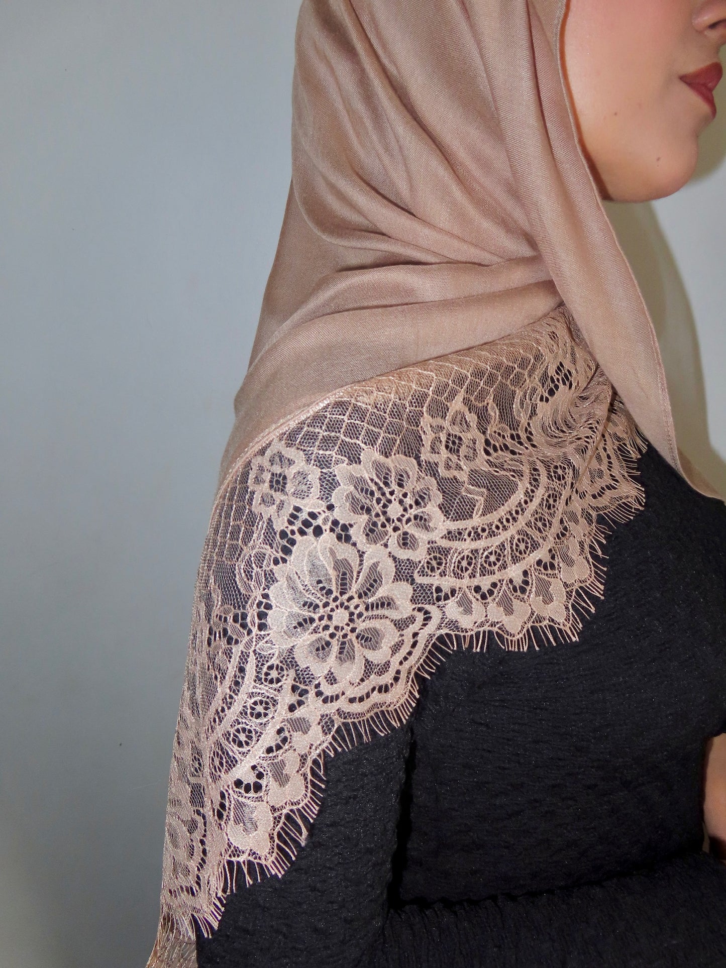 Lace Modal Hijab - Mocha