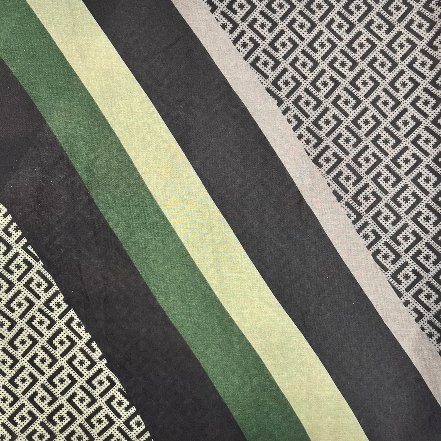 Geometric Print Hijab - Emerald Shadow