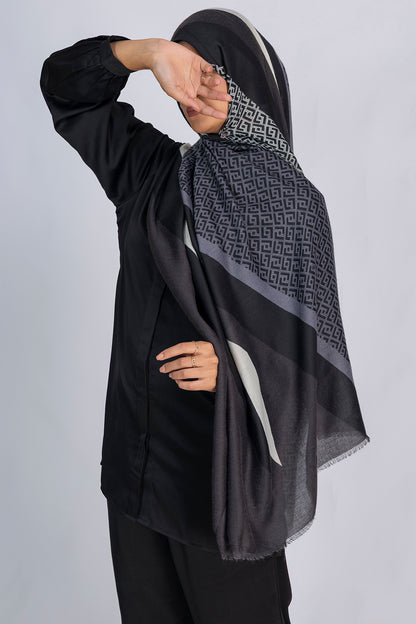 Black Maze Geometric Hijab