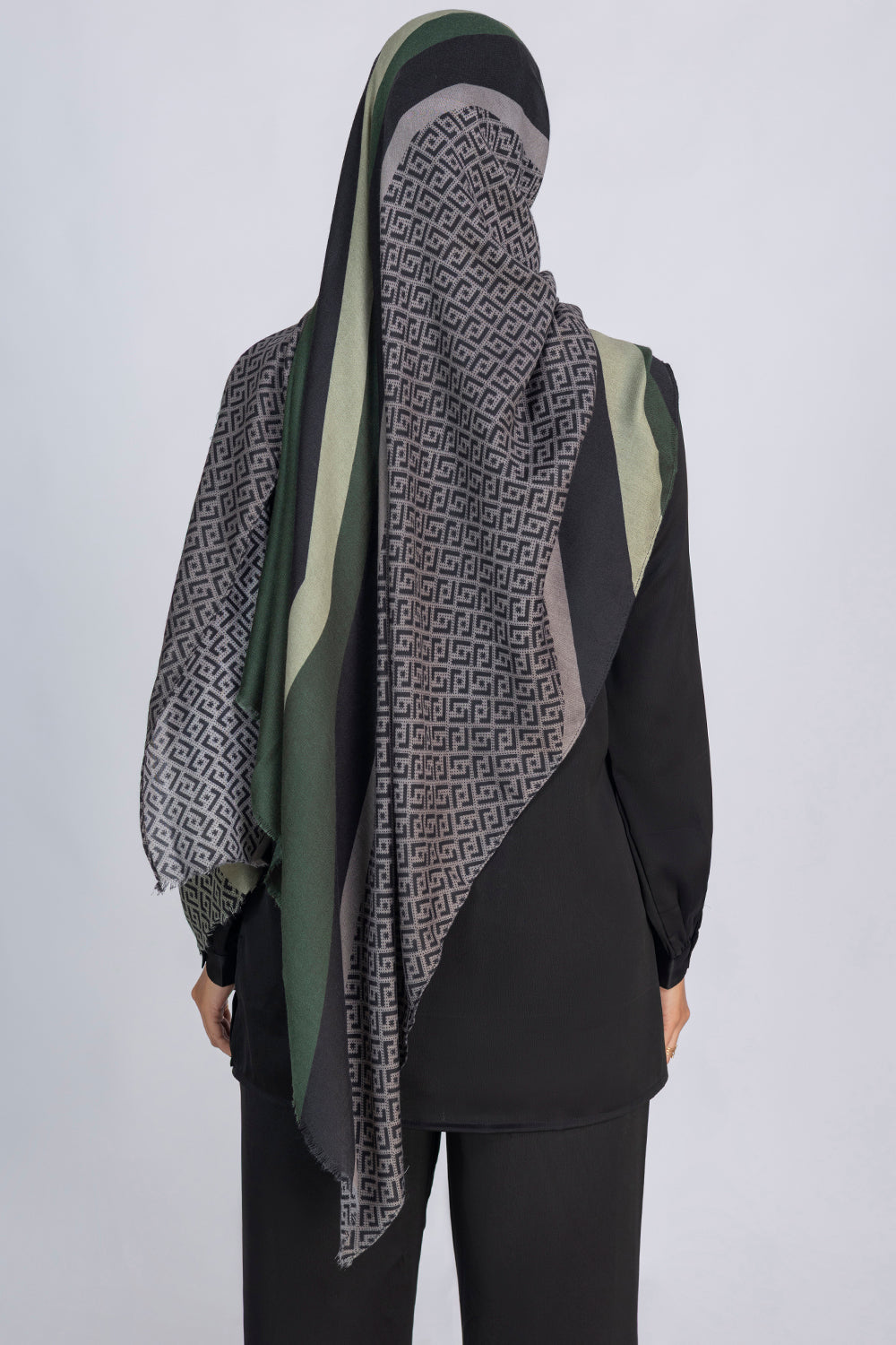 Black Maze Geometric Hijab