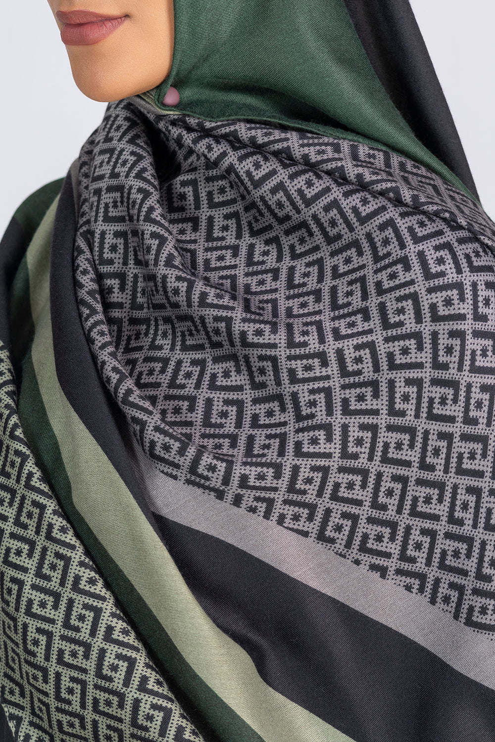 Geometric Print Hijab - Emerald Shadow